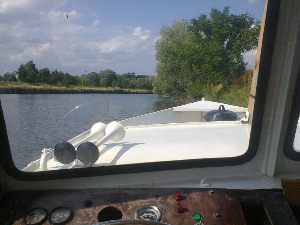 Půjčovna (pronájem) hausbótů na Baťově kanále a řece Moravě