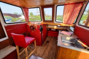 Půjčovna (pronájem) hausbótů na Baťově kanále a řece Moravě