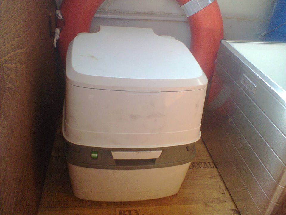 Půjčovna (pronájem) hausbótů na Baťově kanále a řece Moravě