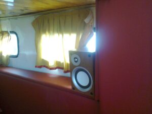 Půjčovna (pronájem) hausbótů na Baťově kanále a řece Moravě