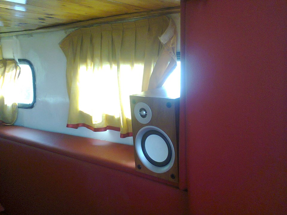 Půjčovna (pronájem) hausbótů na Baťově kanále a řece Moravě