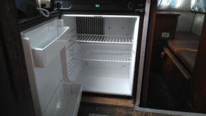 Půjčovna (pronájem) hausbótů na Baťově kanále a řece Moravě