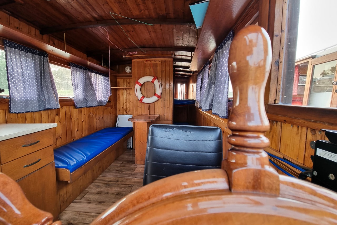 Půjčovna (pronájem) hausbótů na Baťově kanále a řece Moravě