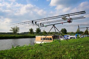 Půjčovna (pronájem) hausbótů na Baťově kanále a řece Moravě