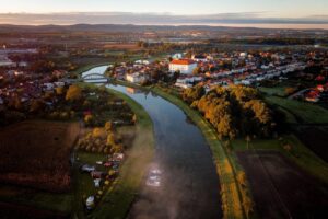 Půjčovna hausbótů na Baťově kanálu a řece Moravě