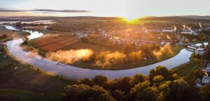 Půjčovna hausbótů na Baťově kanálu a řece Moravě