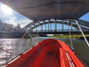 Půjčovna motorových člunů na Baťově kanále a řece Moravě