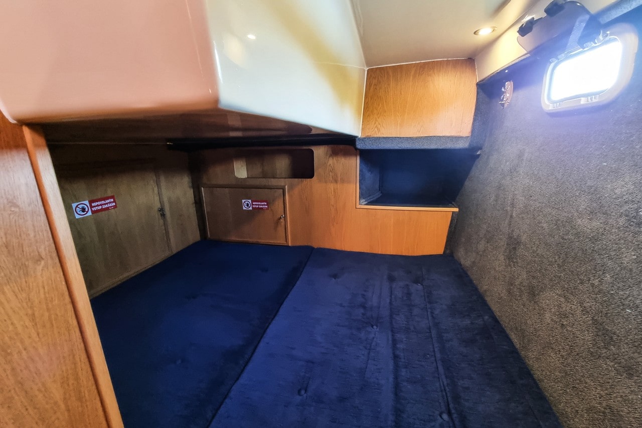 Půjčovna (pronájem) hausbótů na Baťově kanále a řece Moravě - hausbot Isabela